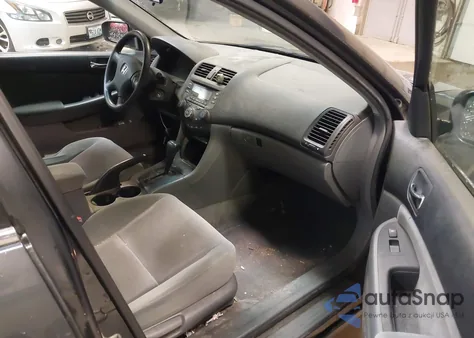 2005 Honda Accord 2.4 Lx z USA, uszkodzony, nr VIN 1HGCM56425A133452